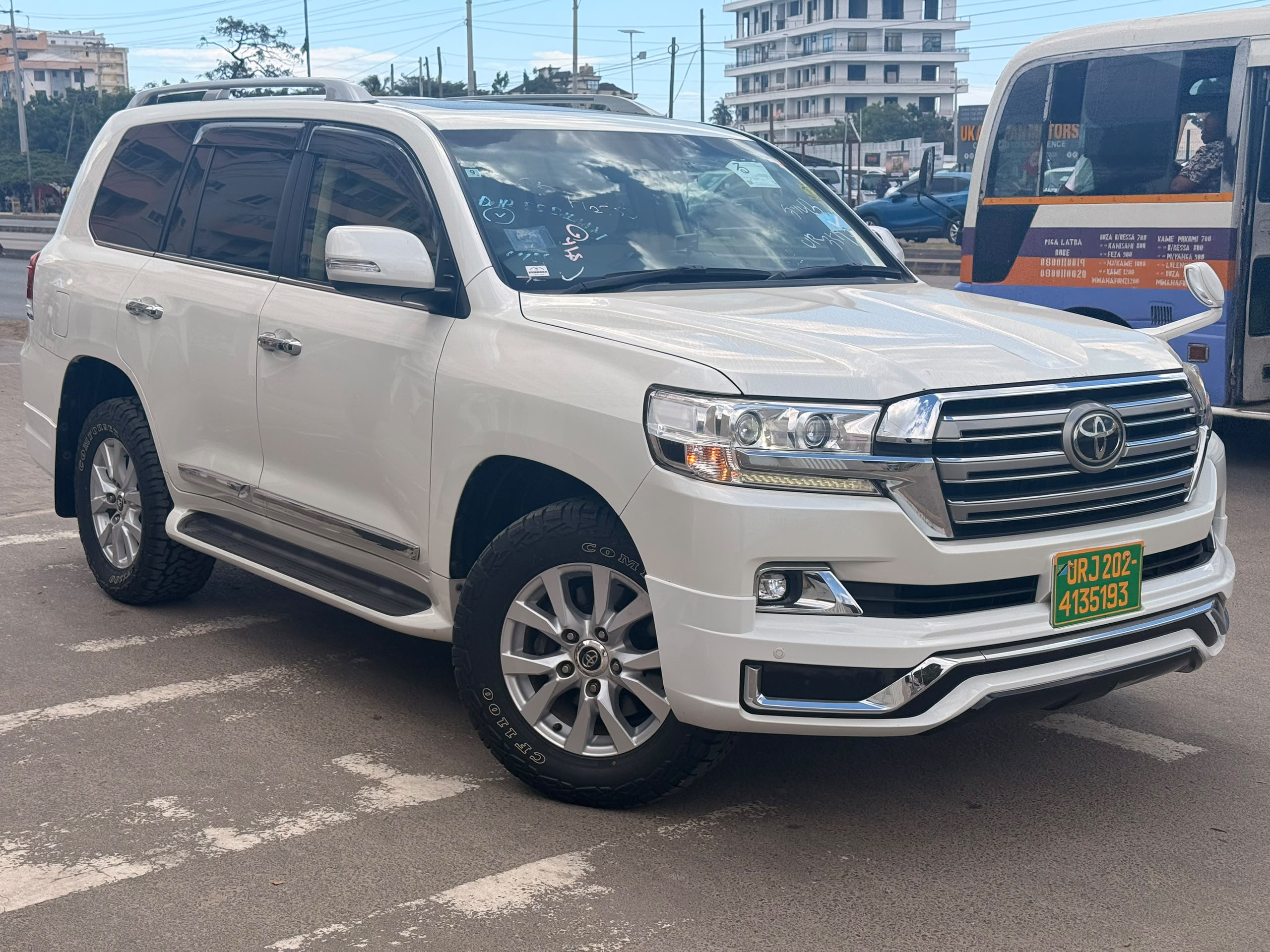 TOYOTA LAND CRUISER